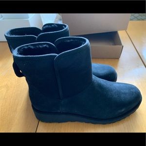 New in box UGG Kristin boots booties black 9